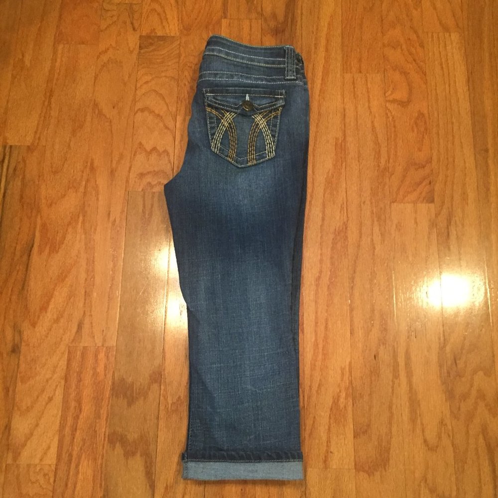 a.n.a  Petite size 4 Crops Embroidered Pockets Capri Shorts Blue Jeans